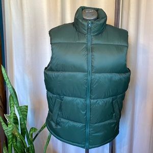 Old Navy Puffer Vest
